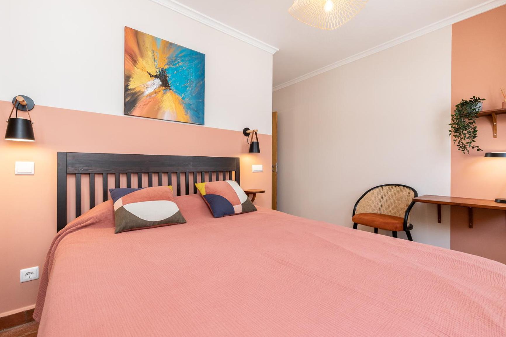 New!! Cherry House - Traditional Townhouse In The Heart Of Holiday home