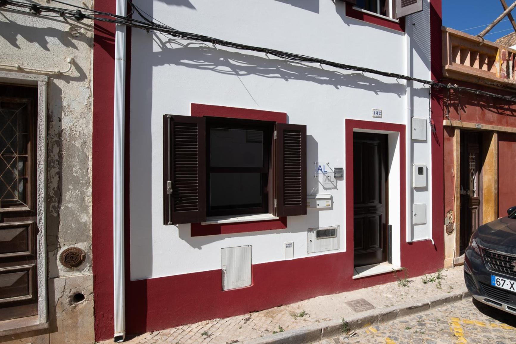 Сasa de vacaciones New!! Cherry House - Traditional Townhouse In The Heart Of