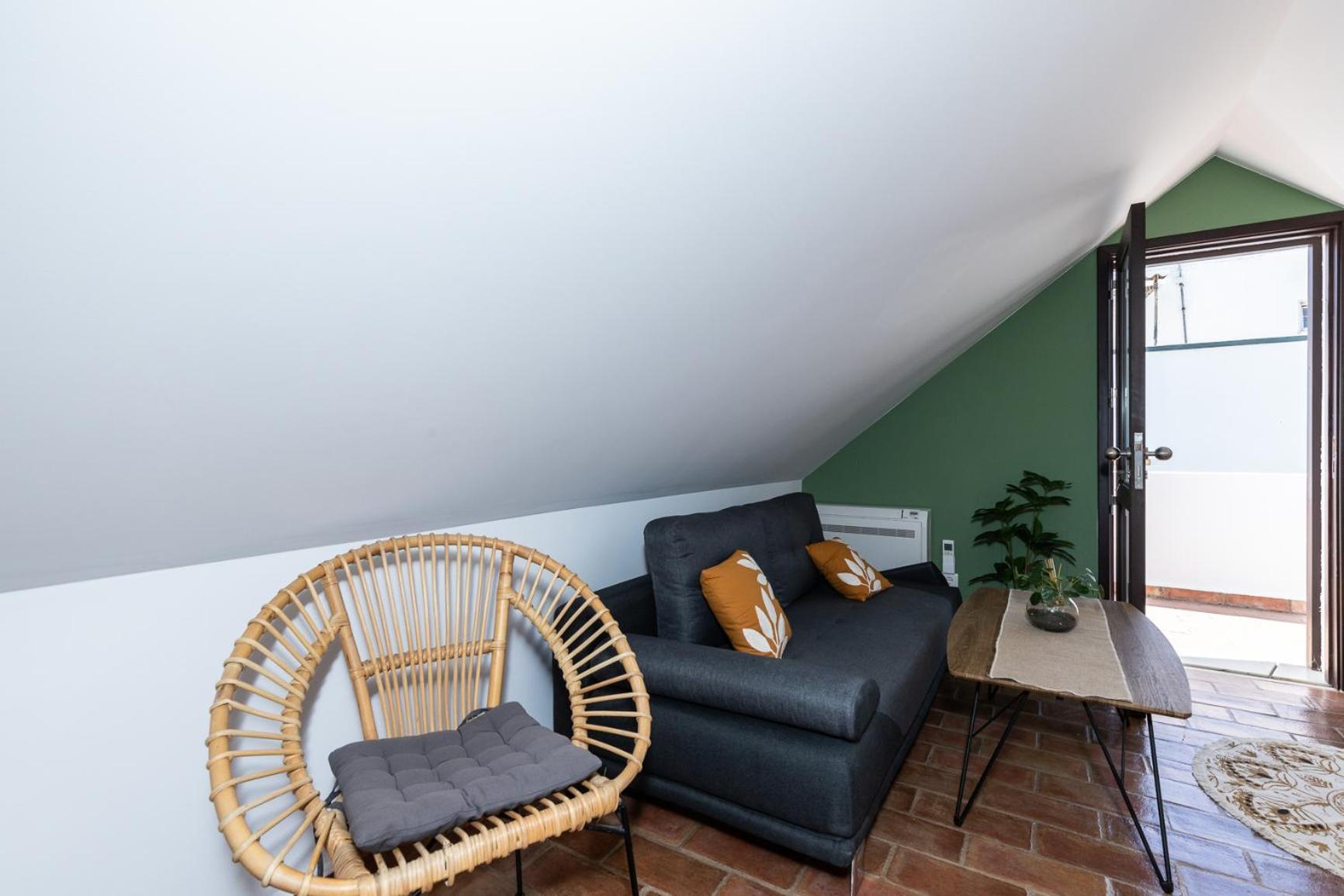 New!! Cherry House - Traditional Townhouse In The Heart Of Сasa de vacaciones